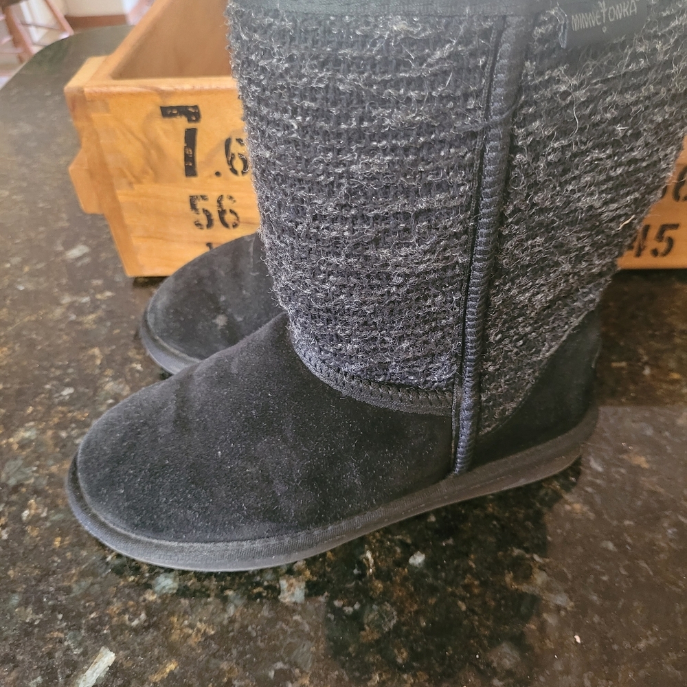 Minnetonka leather boots black